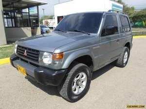 Mitsubishi Montero V11 MT 2400CC 3P