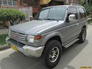 Mitsubishi Montero HARD TOP MT 3000CC 6V