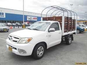 Toyota Hilux MT 2700CC 4X2