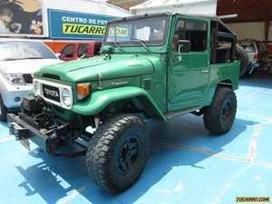 Toyota FJ FJ40