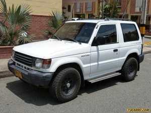 Mitsubishi Montero HARD TOP V11 MT 2400CC 3P AA