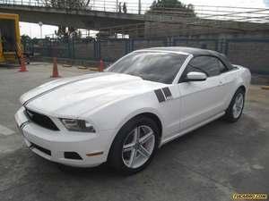 Ford Mustang COUPE AT 3800CC 2P