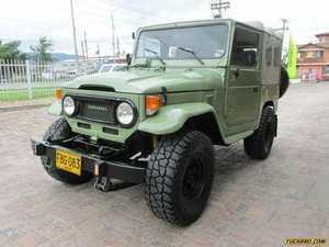 Toyota FJ FJ40