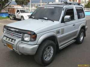 Mitsubishi Montero V13 MT 3000CC 3P