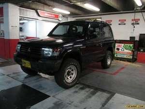 Mitsubishi Montero 2.4 MT 2400CC 3P