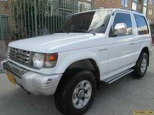 Mitsubishi Montero HARD TOP MT 3000CC 6V