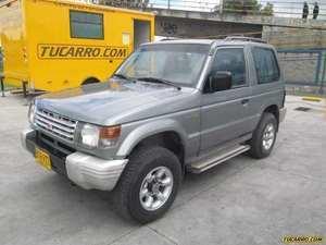 Mitsubishi Montero V11 MT 2400CC 3P AA