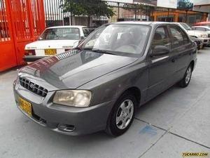 Hyundai Accent GLS MT 1500CC 4P