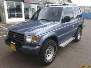 Mitsubishi Montero 2.4 MT 2400CC 3P