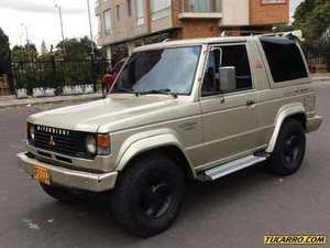 Mitsubishi Montero 2.4 MT 2400CC 3P