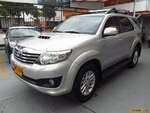 Toyota Fortuner SR5 MT 3000CC TD 4X4