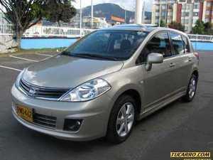 Nissan Tiida PREMIUM MT 1800CC AA