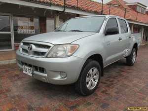 Toyota Hilux DC MT 2800CC 4X4