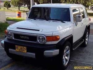 Toyota FJ Cruiser 4.0 V6 AT 4000CC 5P 4X4