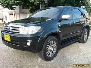 Toyota Fortuner 2.7L AT 2700CC 4X4