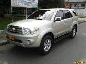 Toyota Fortuner URBANA AT 2700CC AA AB ABS