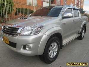 Toyota Hilux SRV MT 3000CC TD 4X4 AA 2AB ABS