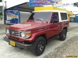 Toyota Land Cruiser 71 MT 4000CC