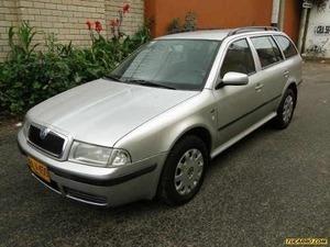 Skoda Octavia GLX COMBI MT 1600CC SW