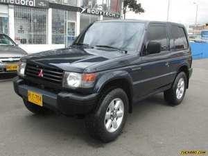 Mitsubishi Montero 2.4 MT 2400CC 3P