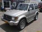 Mitsubishi Montero V11 MT 2400CC 3P