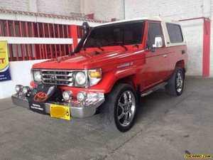 Toyota Land Cruiser FZJ73 MT 4.5 PM AA