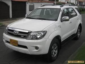 Toyota Fortuner SR5 AT 4000CC 4X4