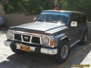 Nissan Patrol [Y60] 4.2 MT 4200CC 5P