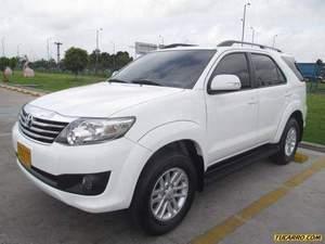 Toyota Fortuner URBANA AT 2700CC AA AB ABS