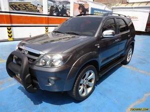 Toyota Fortuner SR5 AT 4000CC 4X4