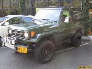 Toyota Land Cruiser FZJ73 MT 4.5 PM AA