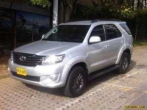 Toyota Fortuner 2.7L AT 2700CC 4X2