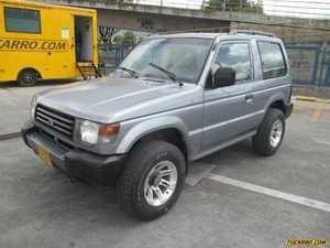 Mitsubishi Montero 2.4 MT 2400CC 3P