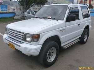 Mitsubishi Montero V11 MT 2400CC 3P