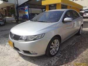 Kia Cerato Forte 1.6 MT 1600CC 2AB ABS