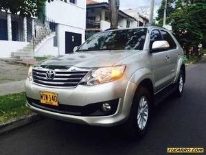 Toyota Fortuner URBANA AT 2700CC AA AB ABS