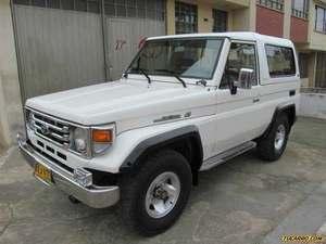 Toyota Land Cruiser FZJ73 MT 4.5 PM AA