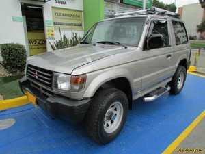 Mitsubishi Montero V11 MT 2400CC 3P AA