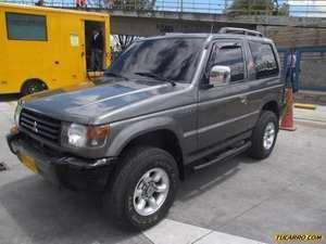 Mitsubishi Montero 2.4 MT 2400CC 3P