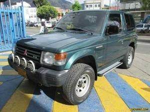 Mitsubishi Montero HARD TOP MT 3000CC 6V