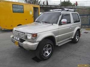 Mitsubishi Montero V11 MT 2400CC 3P AA