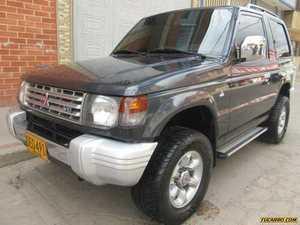 Mitsubishi Montero GLX MT 3000CC CORTO