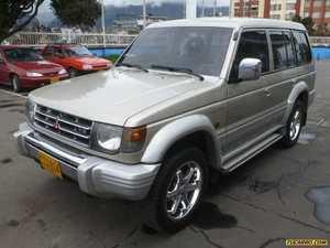 Mitsubishi Montero WAGON V6 MT 3000CC