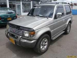 Mitsubishi Montero HARD TOP MT 3000CC 6V