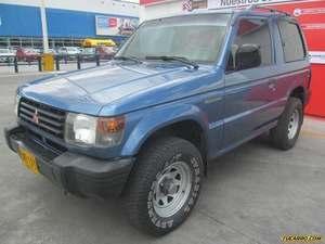 Mitsubishi Montero HARD TOP V11 MT 2400CC 3P AA