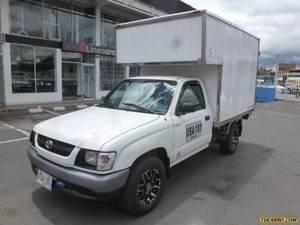 Toyota Hilux 2.4L MT 2400CC 4X2