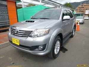 Toyota Fortuner SR5 AT 3000CC TD 4X4