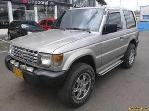 Mitsubishi Montero WAGON V6 MT 3000CC