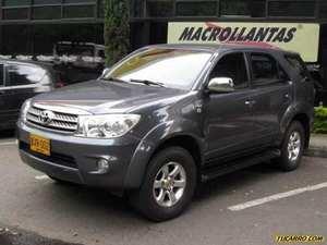 Toyota Fortuner URBANA AT 2700CC AA AB ABS