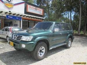 Nissan Patrol [Y61] GRX MT 4800CC 5P